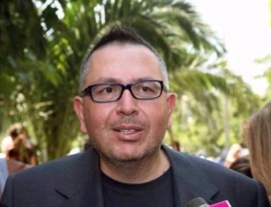 Κ. Παπουτσάκη: «Μακάρι να μπορούσα να δώσω το φιλί της ζωής στον Θέμο»